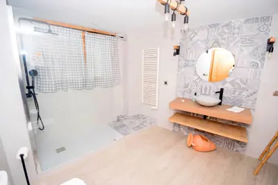 Baño con ducha