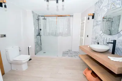 Baño con ducha